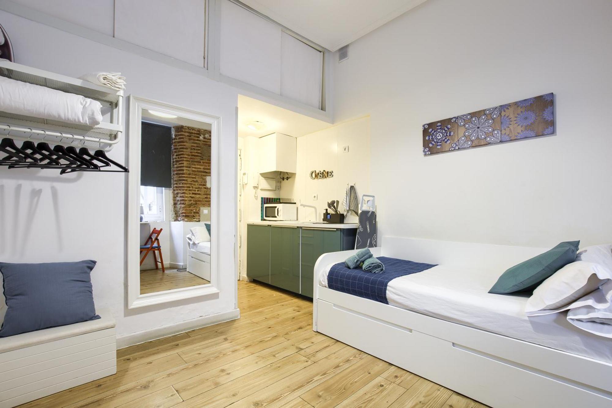 Intimo Estudio En Madrid, Centro, 2Pax, Wifi & Tv Luaran gambar